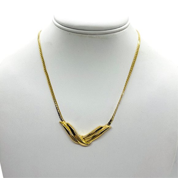 Vintage Trifari 16" Golden Snake Chain Necklace - Picture 1 of 9